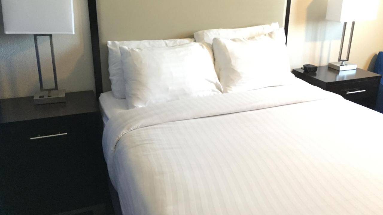 Comfort Inn & Suites Tigard Near Washington Square Esterno foto