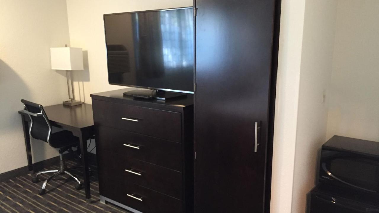 Comfort Inn & Suites Tigard Near Washington Square Esterno foto