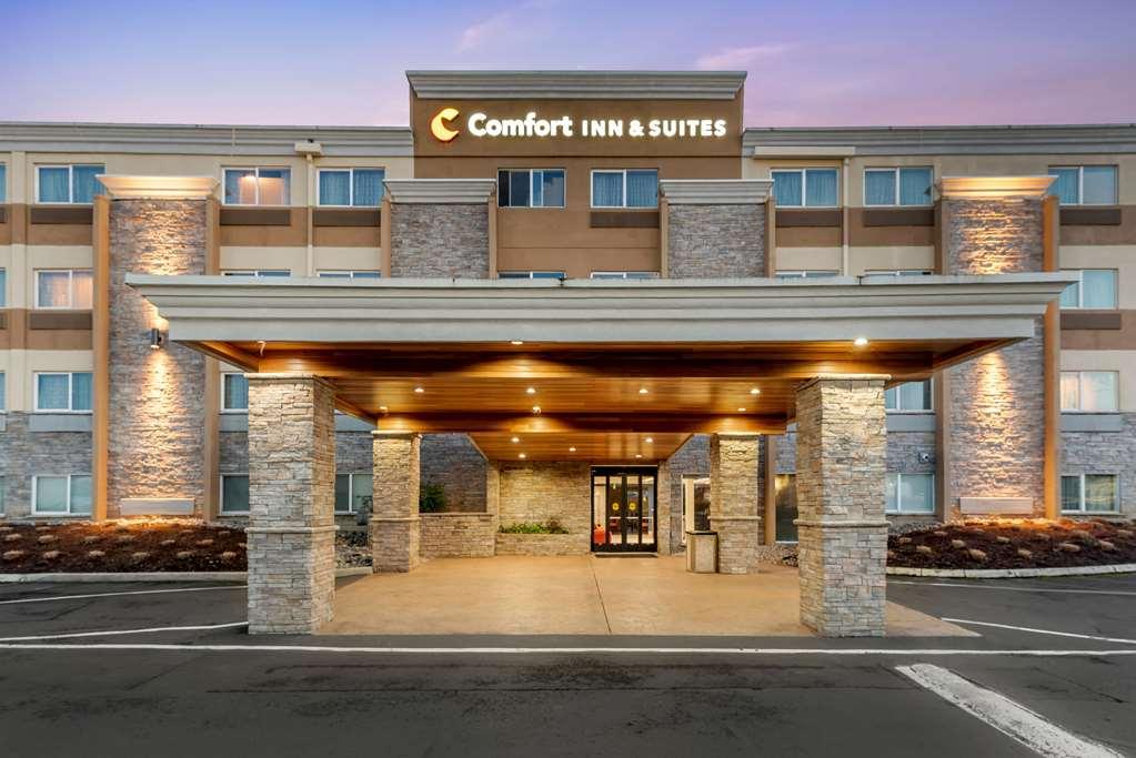 Comfort Inn & Suites Tigard Near Washington Square Amenities foto